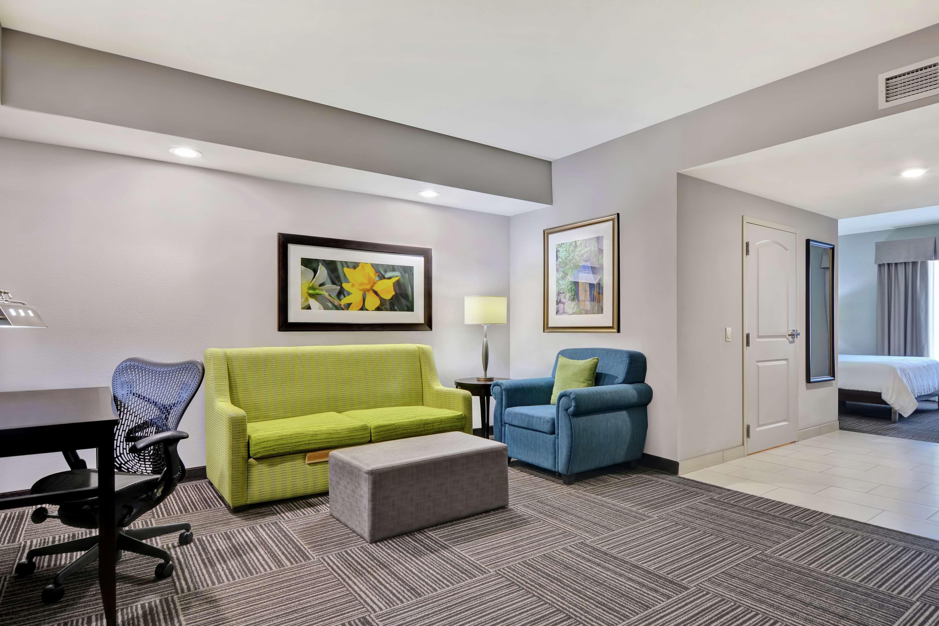 Hilton Garden Inn And Fayetteville Convention Center Экстерьер фото