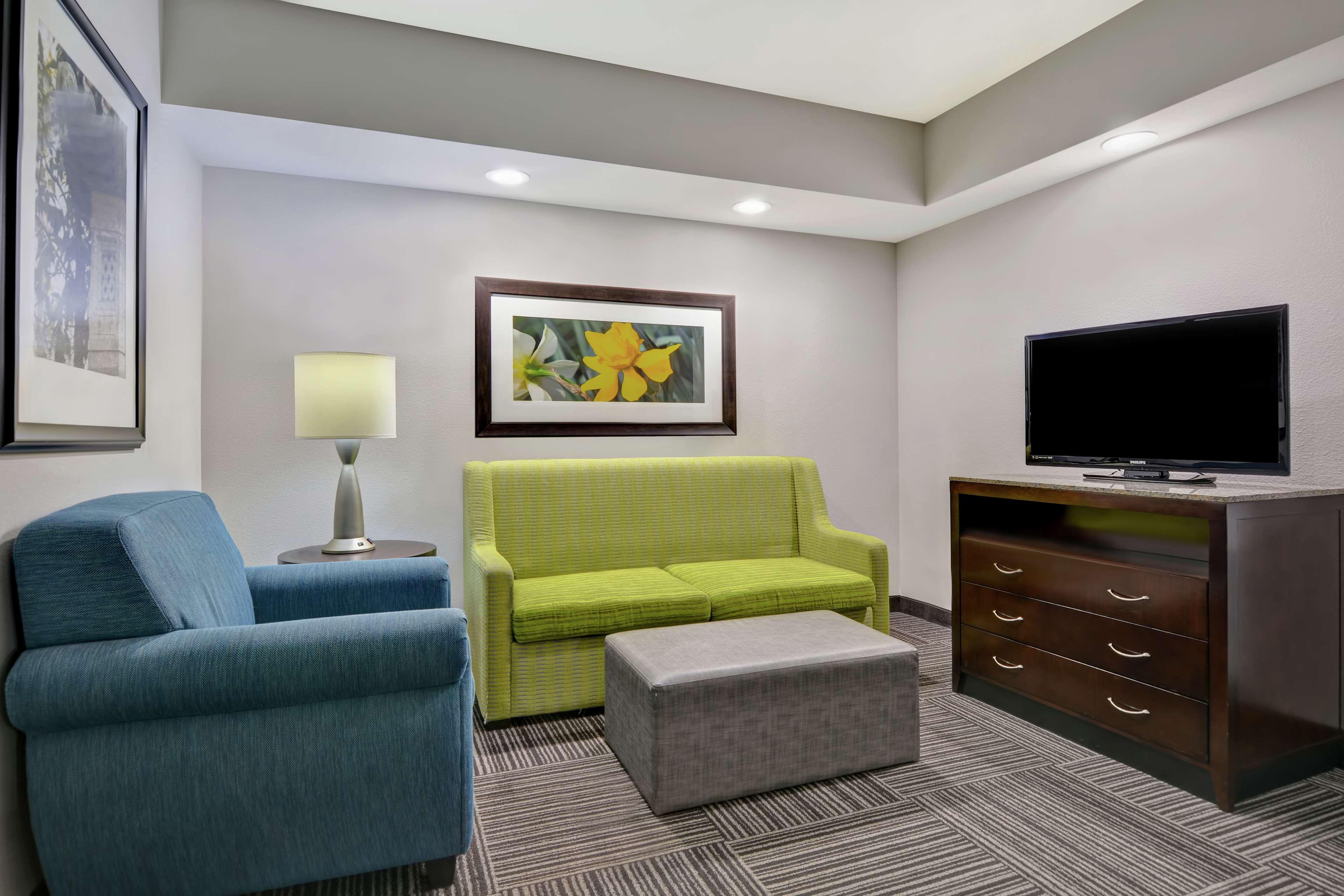 Hilton Garden Inn And Fayetteville Convention Center Экстерьер фото