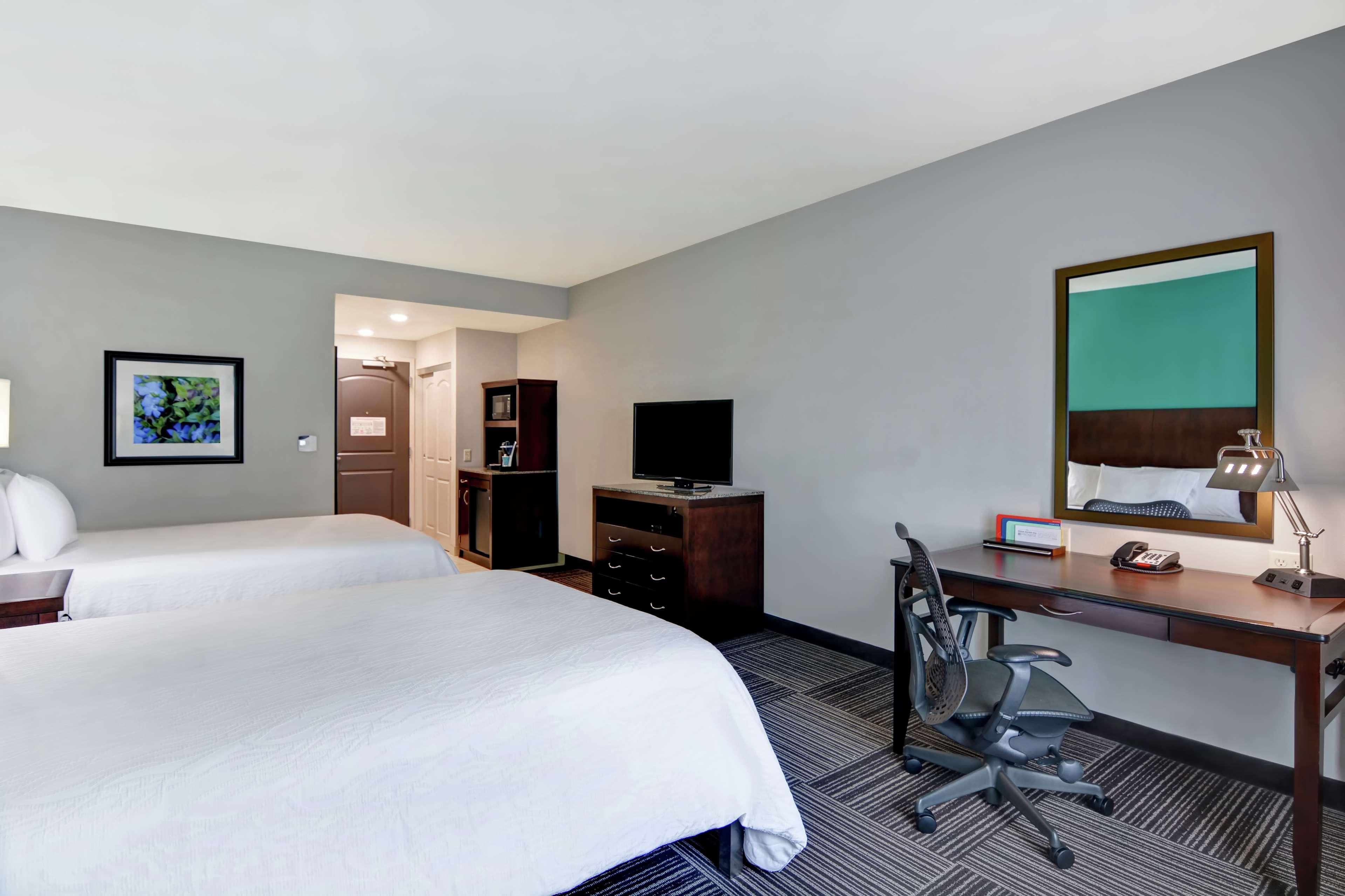 Hilton Garden Inn And Fayetteville Convention Center Экстерьер фото