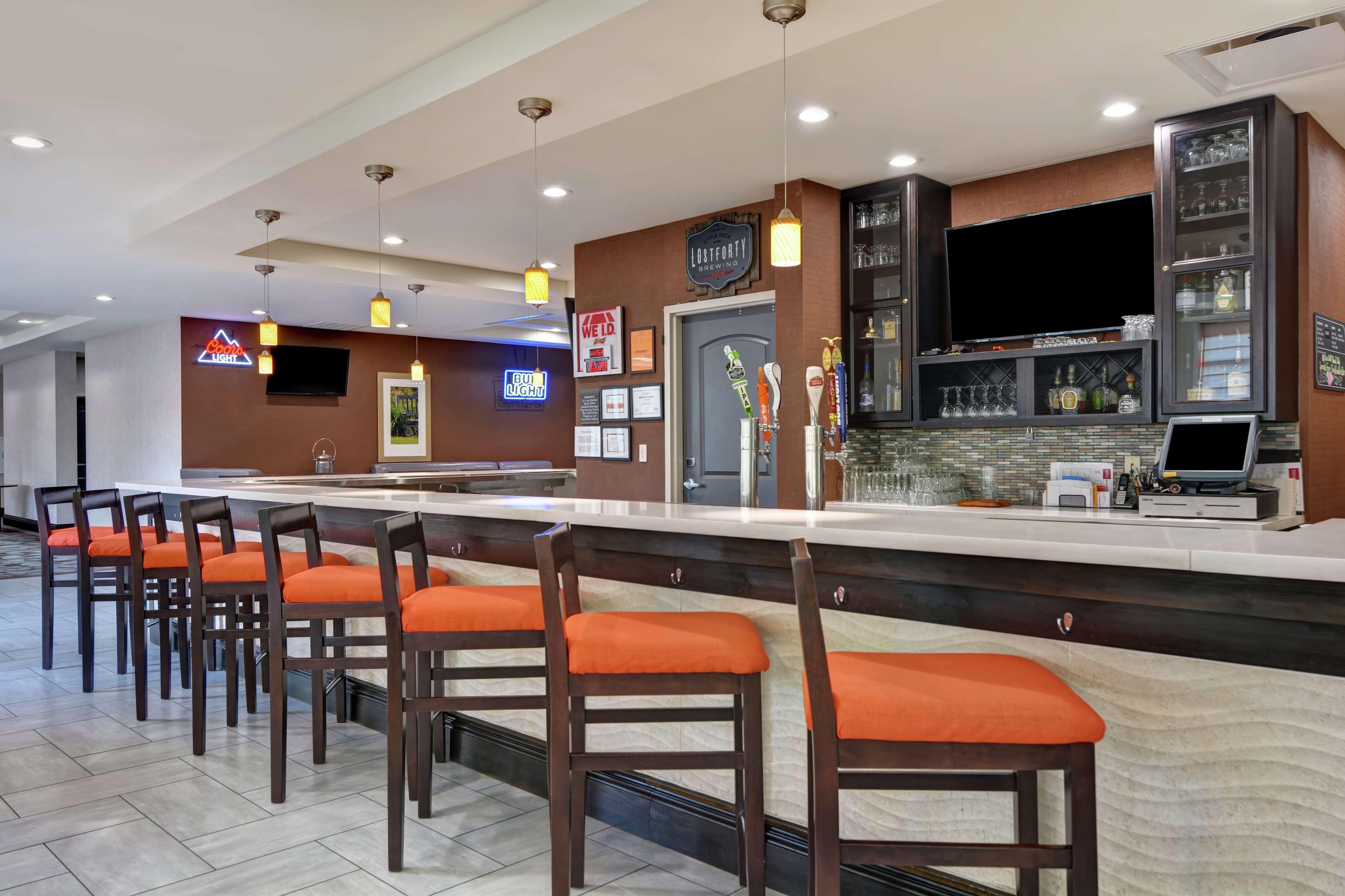 Hilton Garden Inn And Fayetteville Convention Center Экстерьер фото