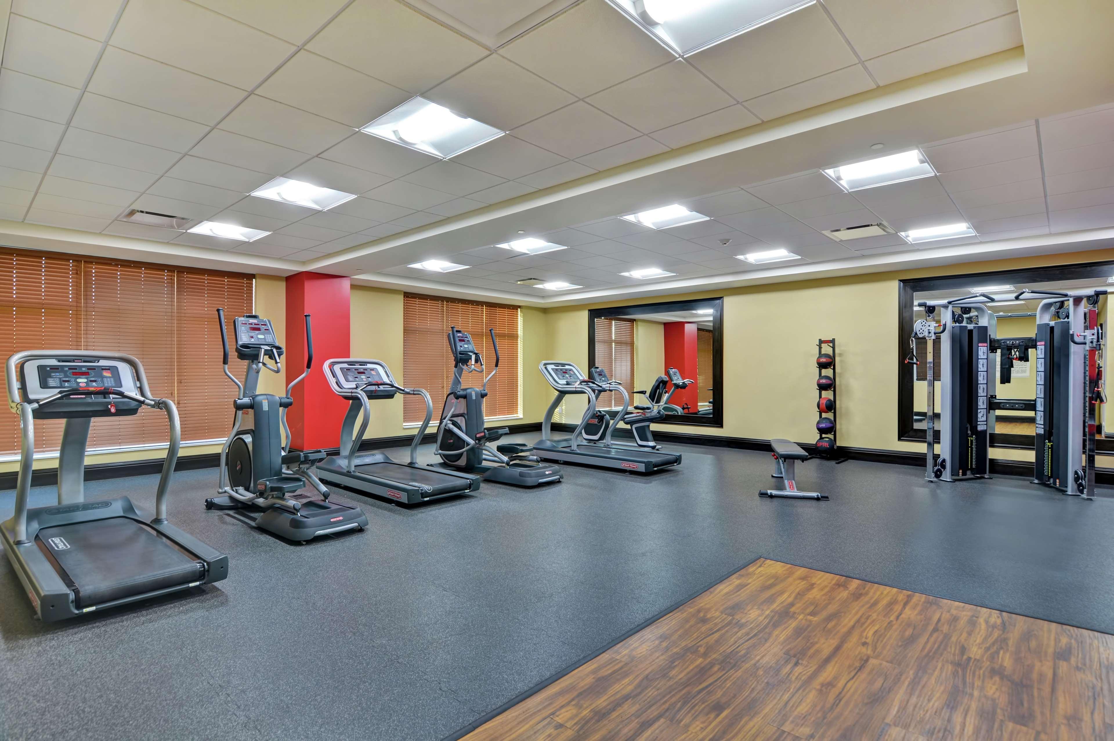 Hilton Garden Inn And Fayetteville Convention Center Экстерьер фото