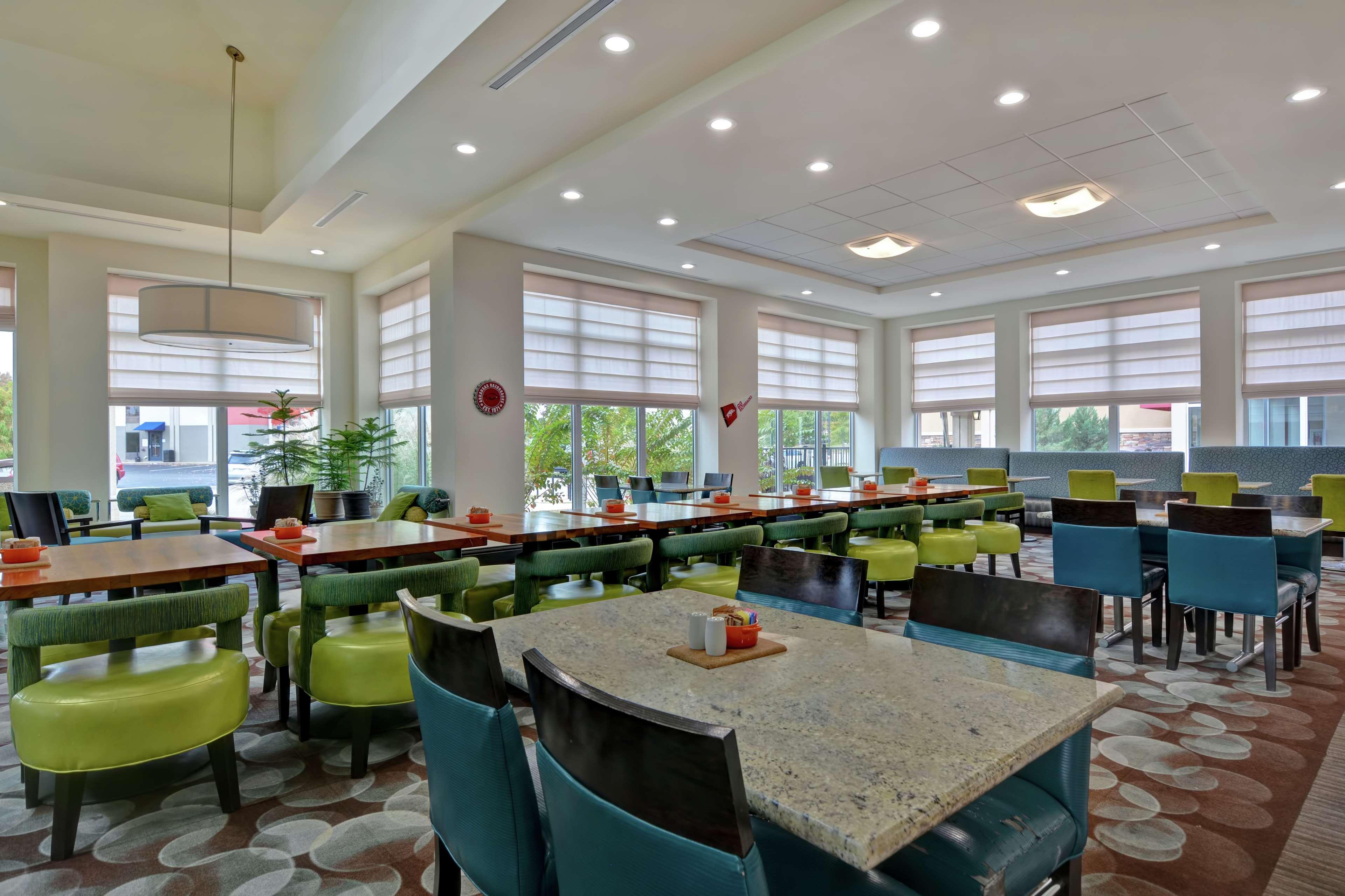 Hilton Garden Inn And Fayetteville Convention Center Экстерьер фото