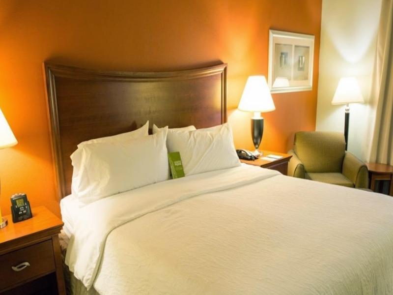Hilton Garden Inn And Fayetteville Convention Center Экстерьер фото