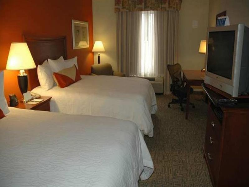 Hilton Garden Inn And Fayetteville Convention Center Экстерьер фото