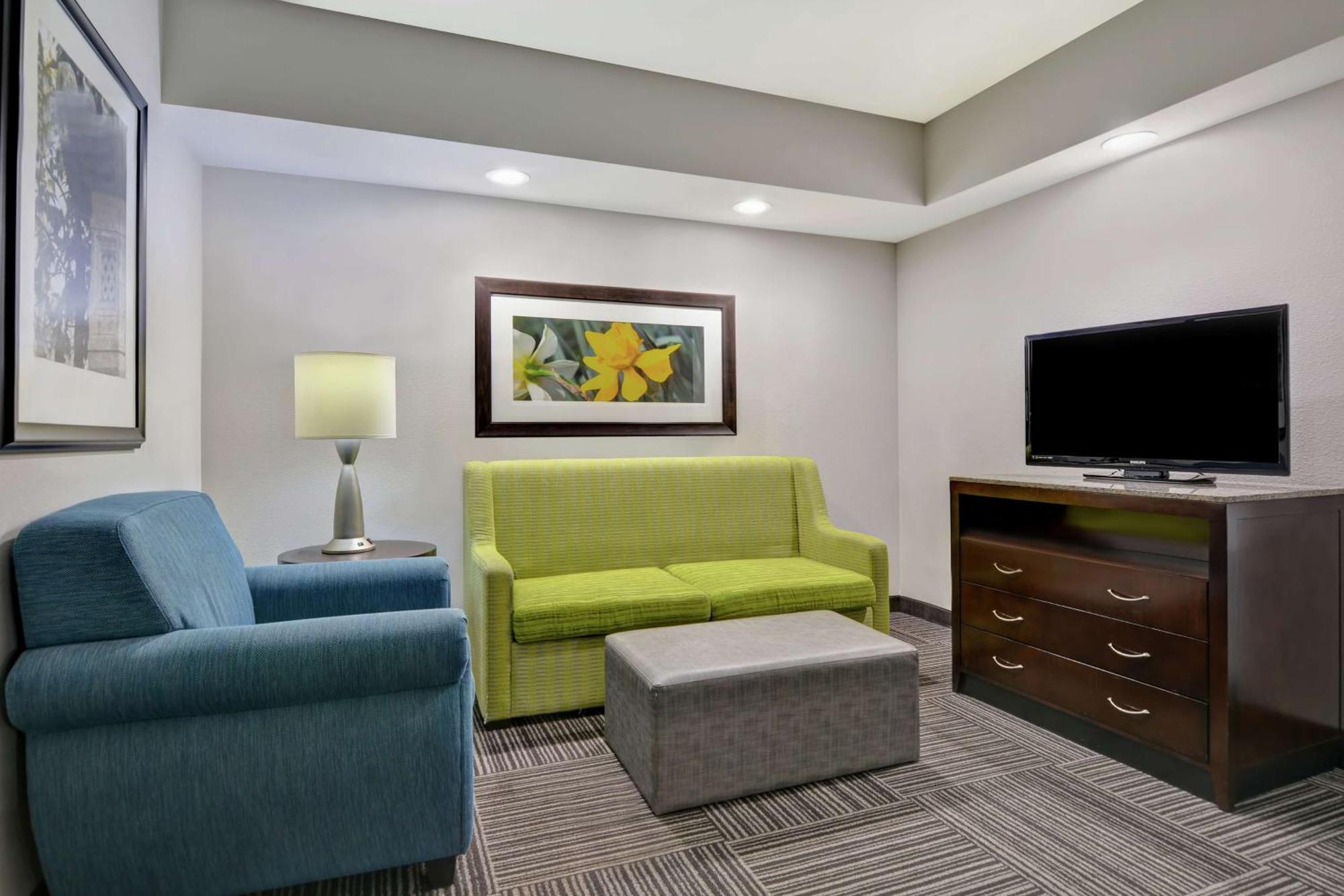 Hilton Garden Inn And Fayetteville Convention Center Экстерьер фото
