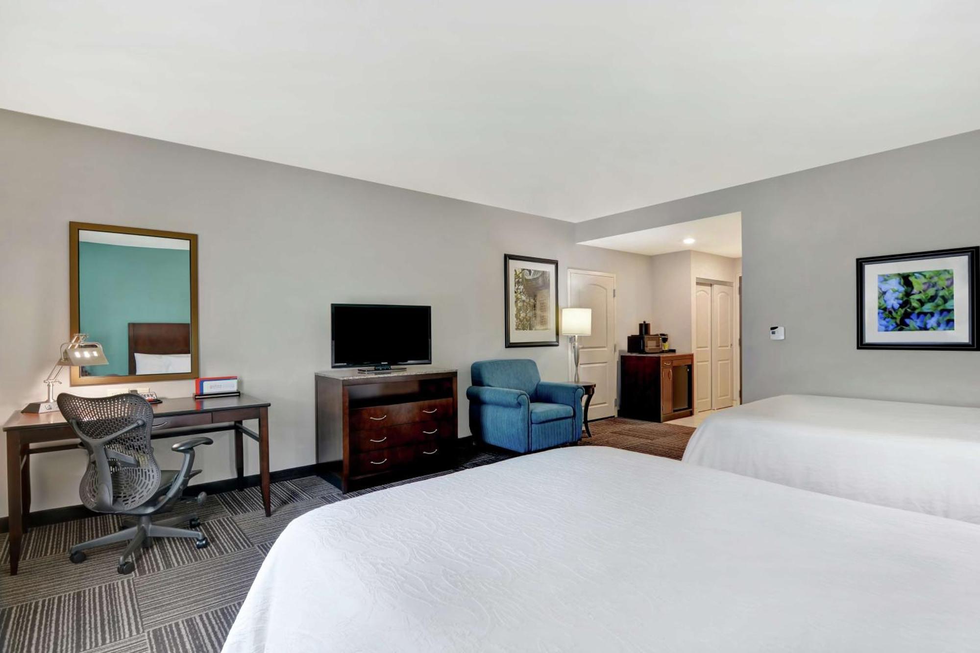 Hilton Garden Inn And Fayetteville Convention Center Экстерьер фото