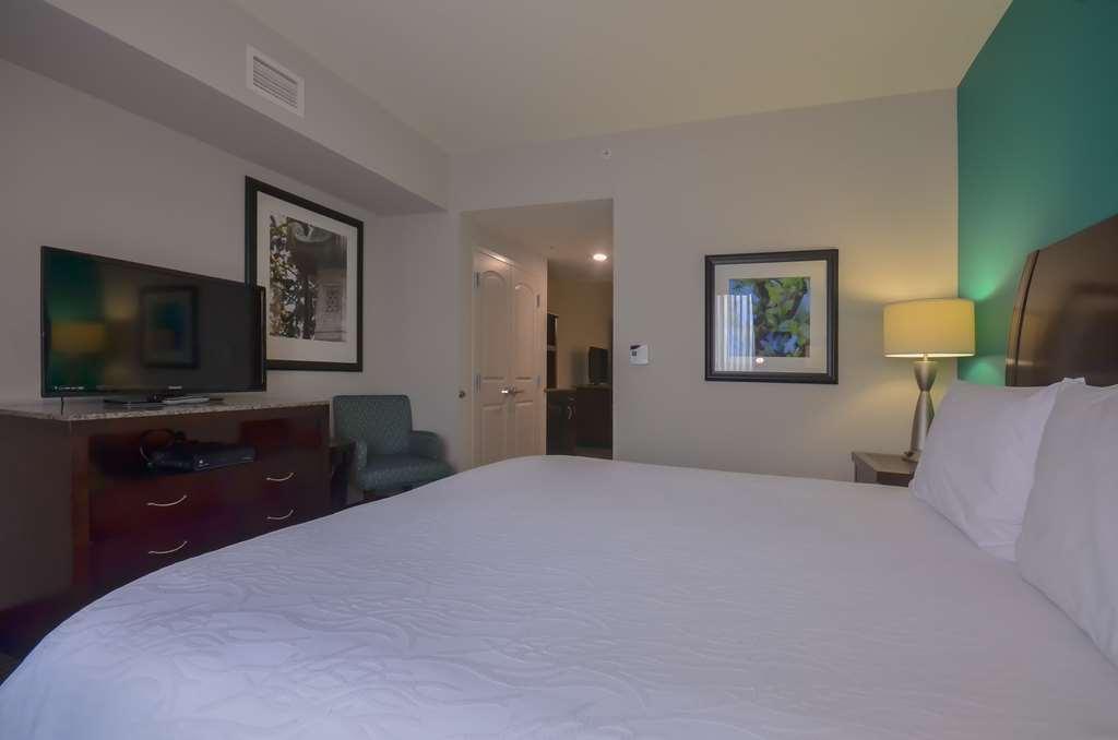 Hilton Garden Inn And Fayetteville Convention Center Номер фото
